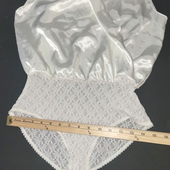 Vintage Lucie Ann Polyester Lace Bodysuit Medium - Picture 9 of 11